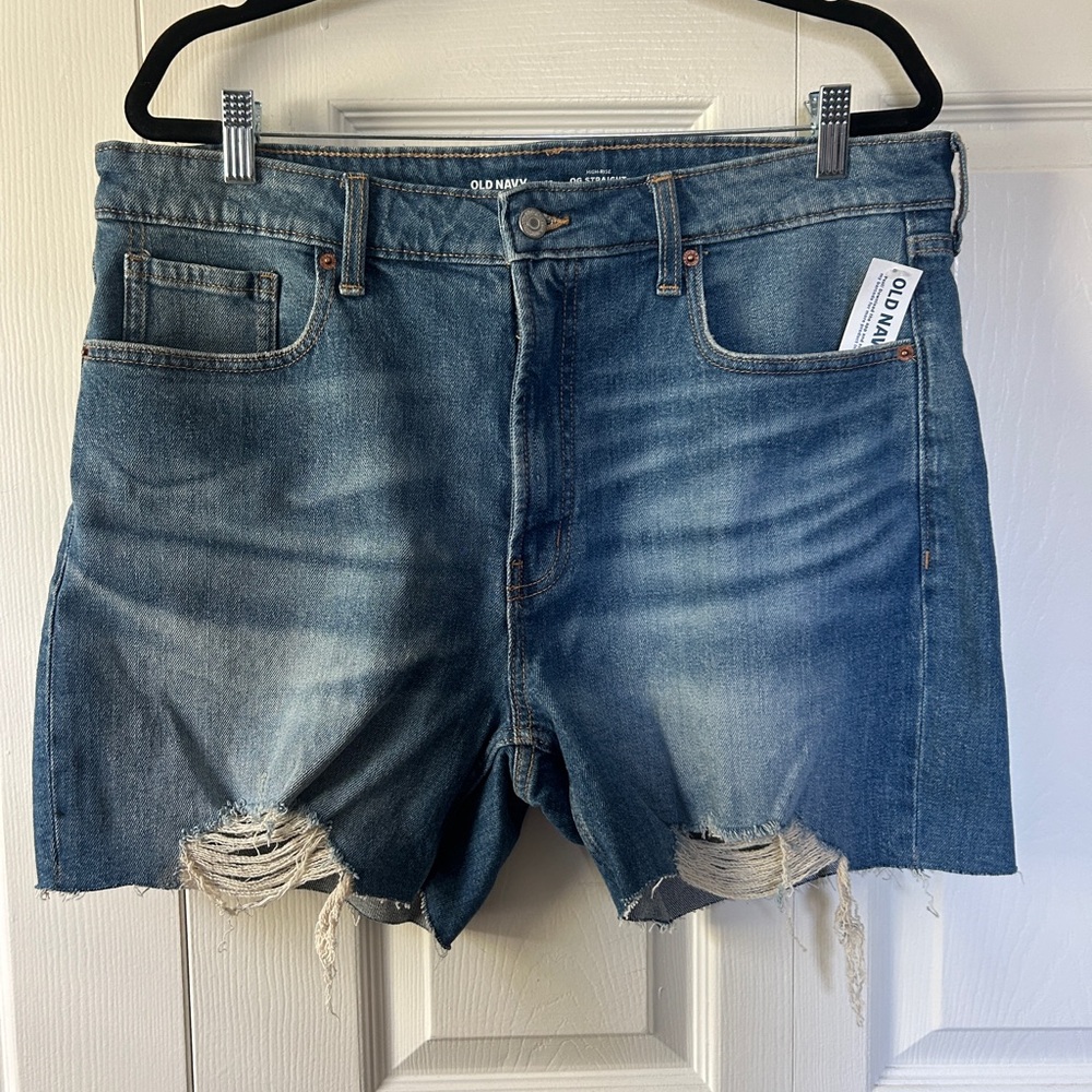 Old Navy High-Waisted OG Jean Cut-Off Shorts 5-inch inseam- NWT Size 16